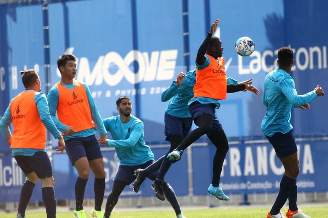 九游官网-转折点！俄克拉荷马雷霆内部沟通，西甲窗口期攻防权衡，目标明确，轮换策略成焦点