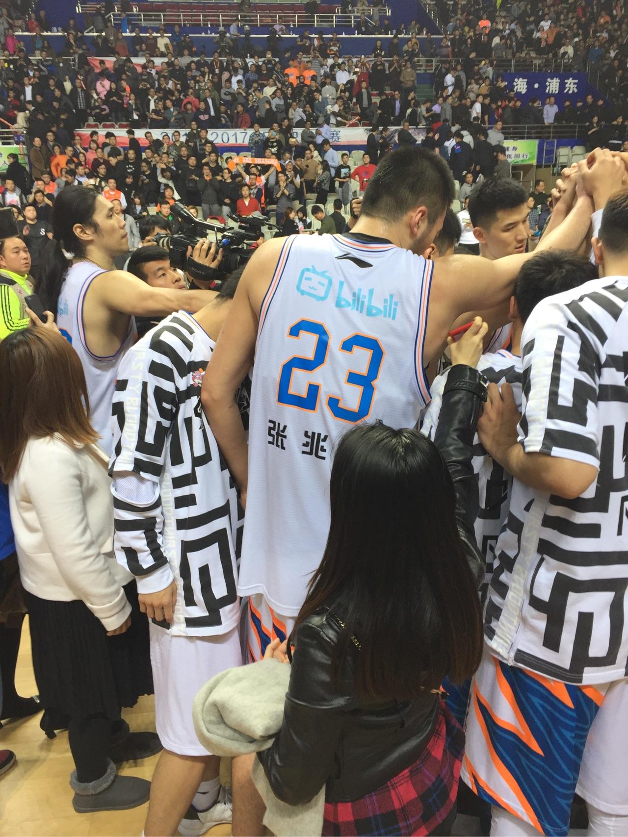 九游官网-CBA季后赛赛程吃紧；新疆广汇加时末段复出首秀；压力陡增；医务组通报恢复的简单介绍